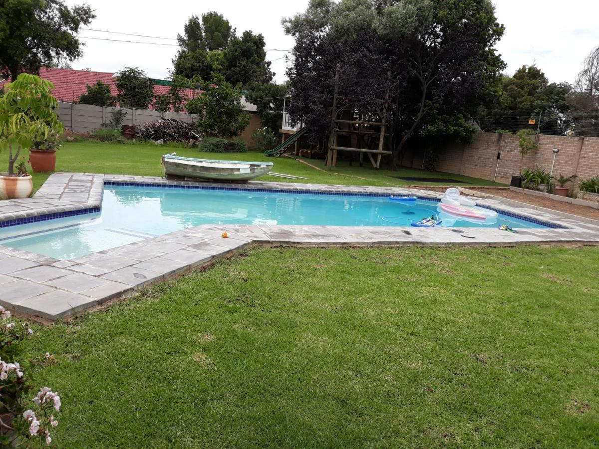 8 Ibis Lane Guest House Joanesburgo Exterior foto